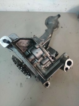 Насос масляный Peugeot  9431292021 Peugeot  9431292021