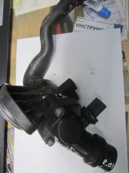 Корпус термостата Volkswagen  6F121114 Volkswagen  6F121114