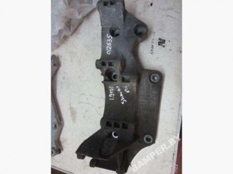 Кронштейн компрессора кондиционера Ford  R045003143P, 045003143P Ford  R045003143P, 045003143P