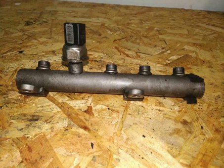 Топливная рампа  Volkswagen  059130758E Volkswagen  059130758E