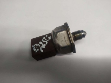 Датчик давления топлива Volkswagen  03C906051H, 0908421709 Volkswagen  03C906051H, 0908421709