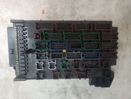 Блок предохранителей Mercedes  1635450205 Mercedes  1635450205