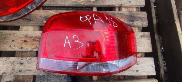 Фонарь задний правый Audi   Audi  