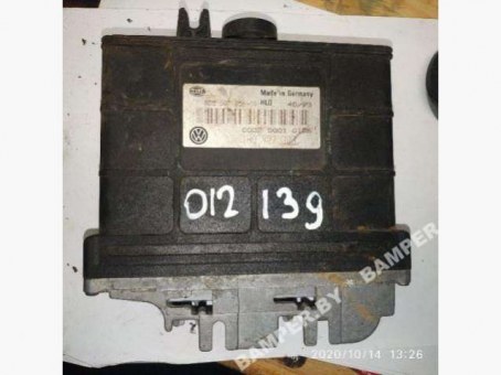 Электронный блок управления двигателем (ЭБУ/мозги) Volkswagen Golf 1995 1900  1H0927303, 5DS007256