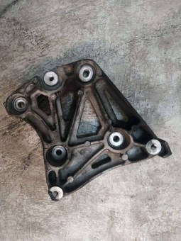 Кронштейн компрессора кондиционера Chevrolet   96868422 Chevrolet  96868422