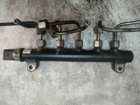 Топливная рампа  Chevrolet  96868901 Chevrolet  96868901