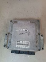 Блок управления двигателем Renault  0281001999,7700104407 Renault  281001999,8