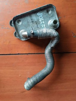 Радиатор масляный Volvo  30751937,L3614003 Volvo  30751937,L3614003