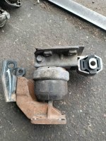 Подушка крепления кпп Volkswagen   Volkswagen  