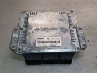 Блок управления двигателем Renault  0281011101,8200163528 Renault  281011101,8