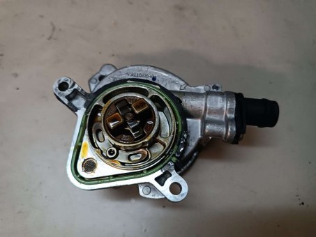 Насос вакуумный Renault  146508066R.A2820900005 Renault  146508066R.A2820900005