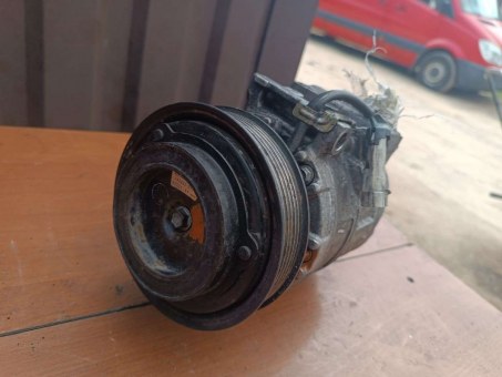 Компрессор кондиционера Renault  2473000470 Renault  2473000470