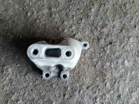 Кронштейн двигателя Chrysler  04578181AA Chrysler  04578181AA