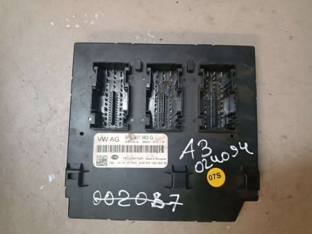 Блок комфорта Audi  8P0907063G Audi  8P0907063G