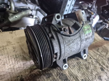 Компрессор кондиционера Volvo  30665340 Volvo  30665340