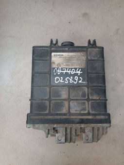 Блок управления двигателем Volkswagen  037906025A Volkswagen  037906025A