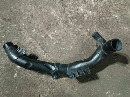 Патрубок интеркулера Volkswagen  5n0145840f Volkswagen  5n0145840f