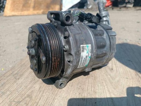 Компрессор кондиционера Volvo  P30630921 Volvo  P30630921
