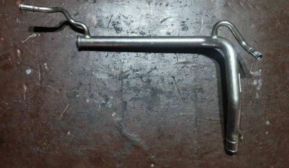 Трубка охлаждающей жидкости металлическая Volvo  31686270 Volvo  31686270