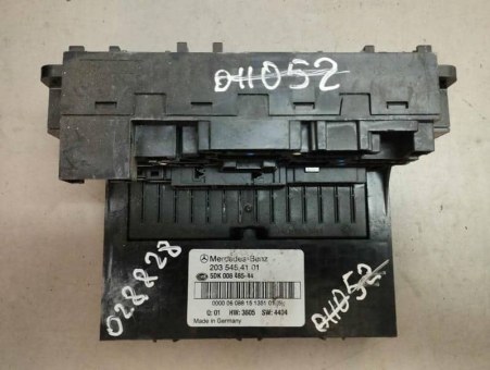 Блок предохранителей Mercedes  5DK00848544, 2035454101 Mercedes  5DK00848544, 2035454101