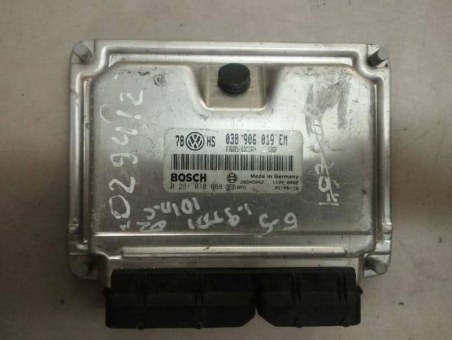 Блок управления двигателем Volkswagen  038906019EM, 0281010668, RDC15P+ Volkswagen  038906019EM, 0281010668, RDC15P+