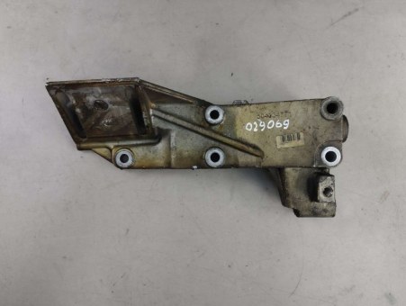 Кронштейн двигателя Mitsubishi  504334771 Mitsubishi  504334771