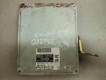 Блок управления двигателем Toyota  8966105100, 1757007442 Toyota  8966105100, 1757007442