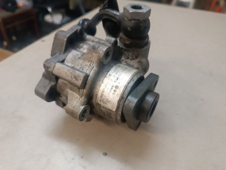 Насос гидроусилителя руля Audi  4f0145155 Audi  4f0145155