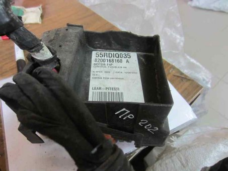 ЭБУ Электронный блок управления предохранителей 8200168160 A 55RDIQ035 Renault  Laguna Рено Лагуна год 2002 2003 2004 2005 2006 2007 2008 2009  (ПР202)