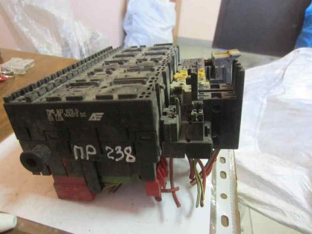 ЭБУ Электронный блок управления предохранителей 7M0937025D 7M0937025 D 7M0 937 025 D VW Sharan Ford Galaxy Seat Alahambra Фольксваген Шаран Форд Гэлакси Сеат Альхфмбра год 1995 1996 1997 1998 1999 2000 (ПР238)