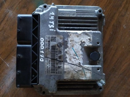 Блок управления двигателем Volkswagen  0261S05812,03C906027BA Volkswagen  0261S05812,03C906027BA