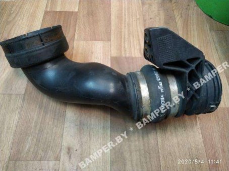 Патрубок (трубопровод, шланг) Mercedes  A2710901437, A2710940682 Mercedes  A2710901437, A2710940682